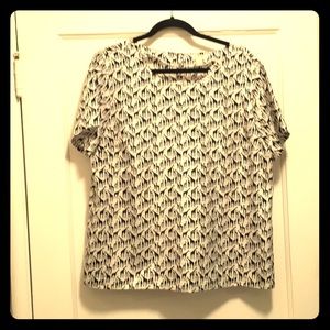 Price⬇️ J.Crew Factory Giraffe Print Blouse Size L